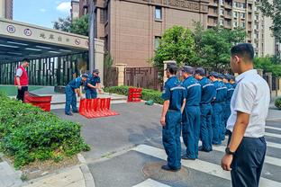 皇马官方：何塞卢右脚踝骨水肿 跟队记者称何塞卢预计伤缺3周